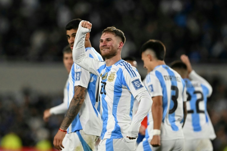 Argentina cruise past Chile in World Cup qualifiers