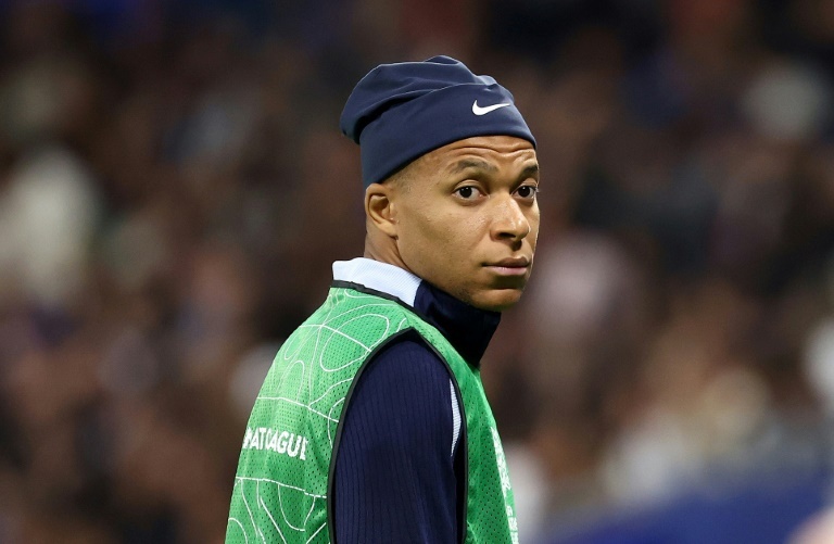 Mbappe rejects French league mediation proposal in PSG salary row