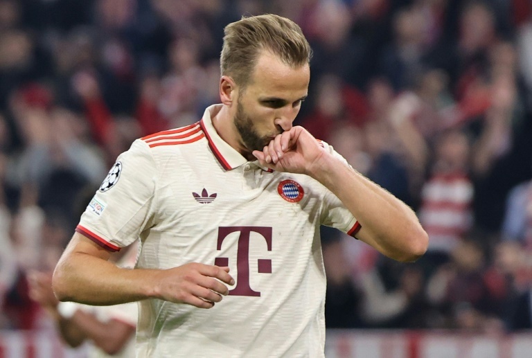 Kane scores four as Bayern put nine past Zagreb in the Champions League