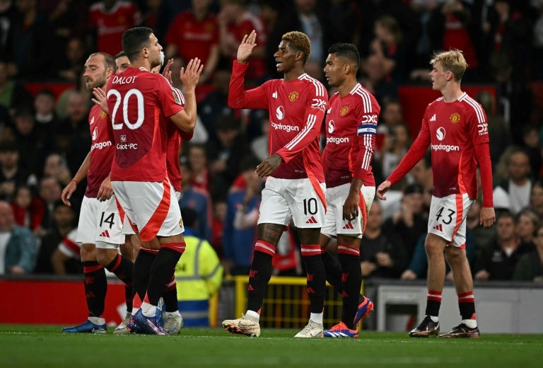 Man Utd hit Barnsley for seven in League Cup rout