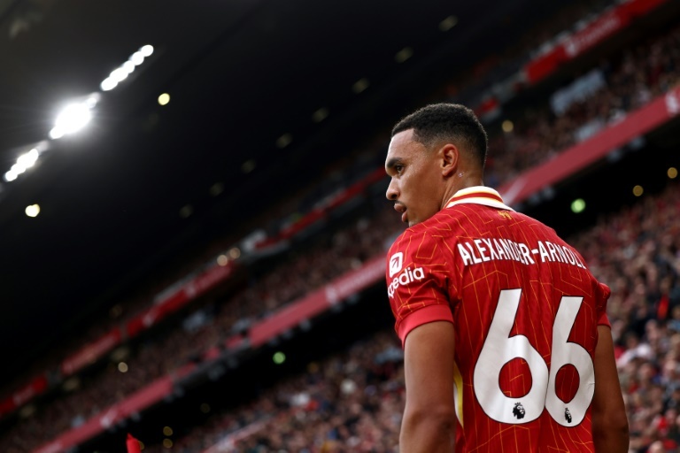 Alexander-Arnold urged to leave Liverpool to play in La Liga