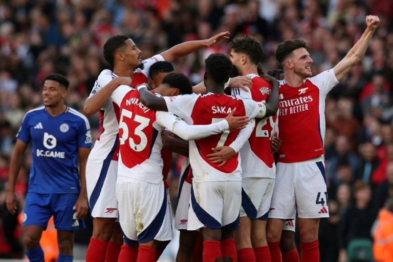 Arteta happy with Arsenal's cool heads in late Leicester victory