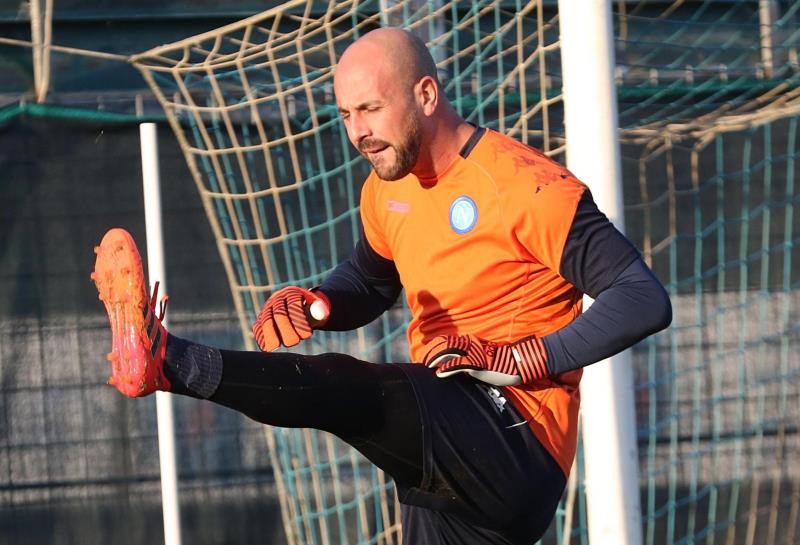 "We cried when we left" - Pepe Reina faces his former side Napoli