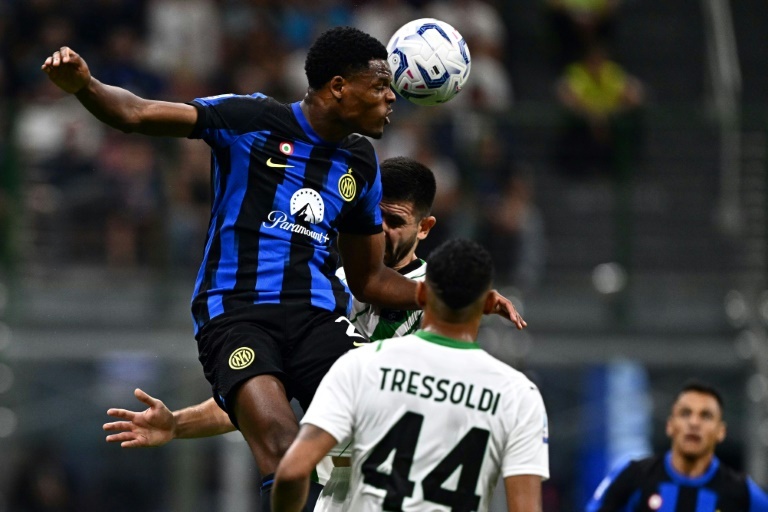 Denzel Dumfries set to sign new deal with Inter