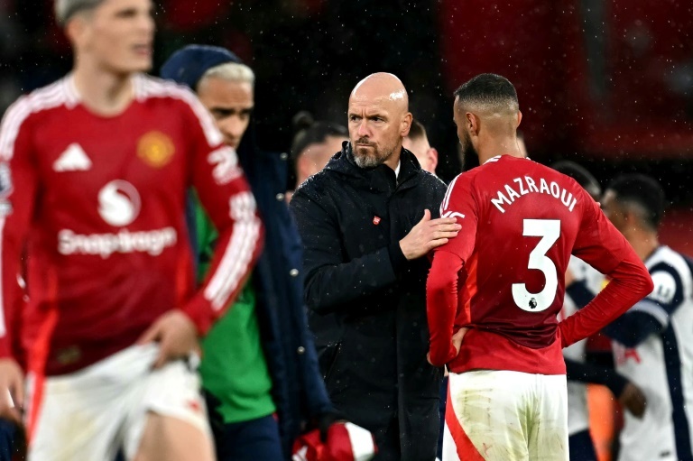 Ten Hag expected to remain in charge at Man Utd as Tuchel not approached yet