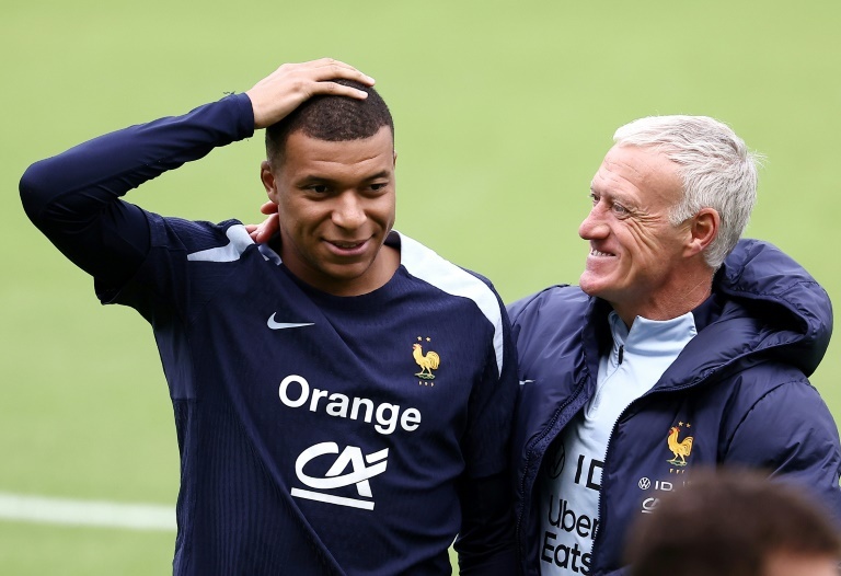 Deschamps: "Mbappe? On his days off he can do what he wants"