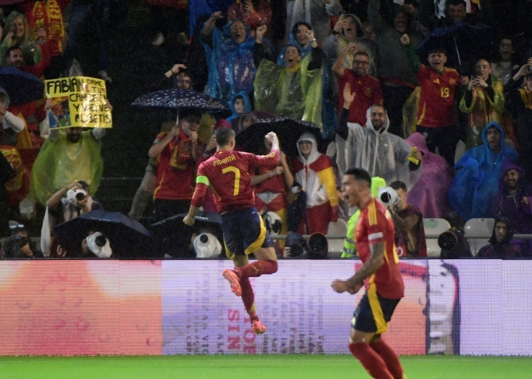 Spain thump Serbia to reach Nations League quarter-finals