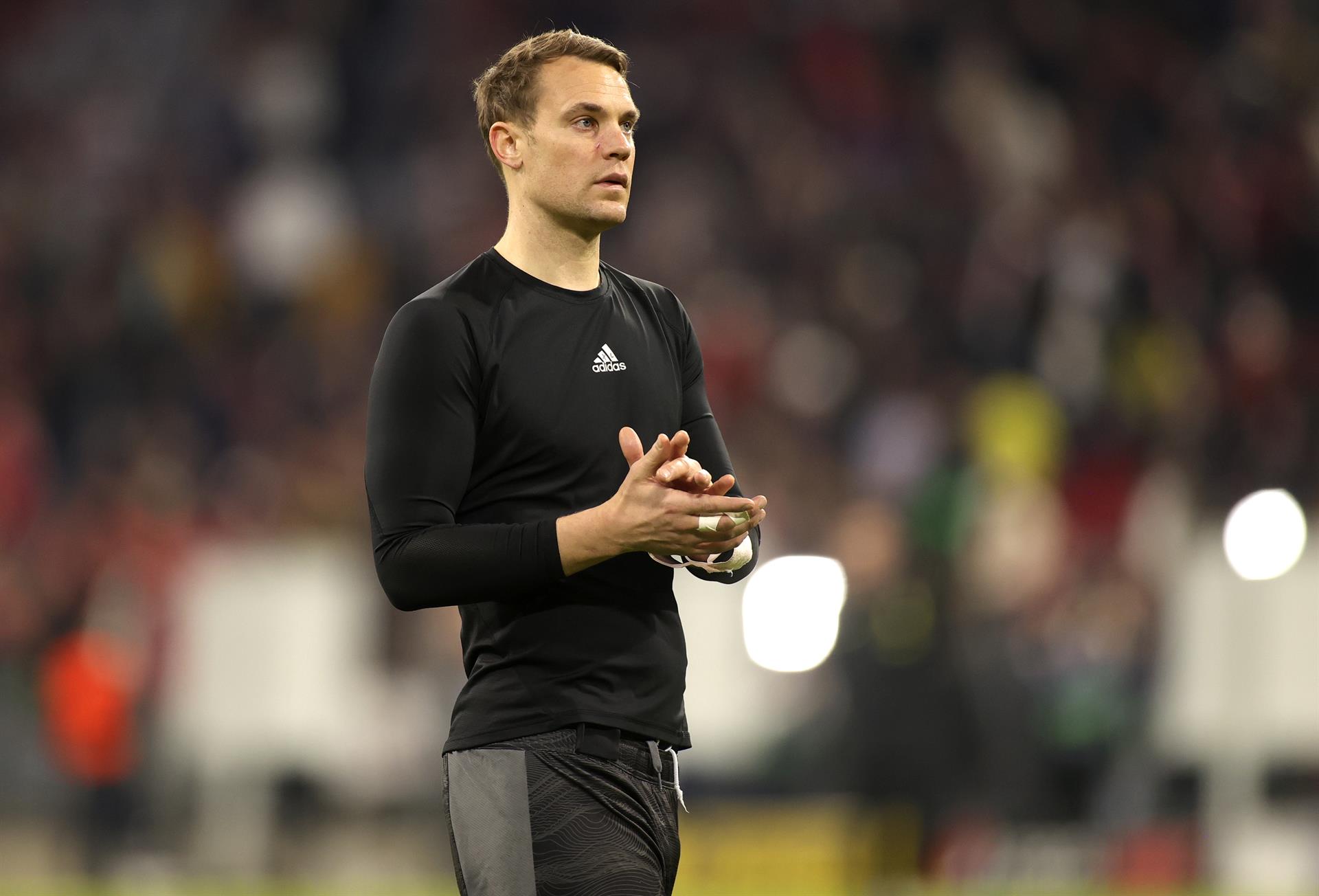 Bayern admits Neuer may not be renewed