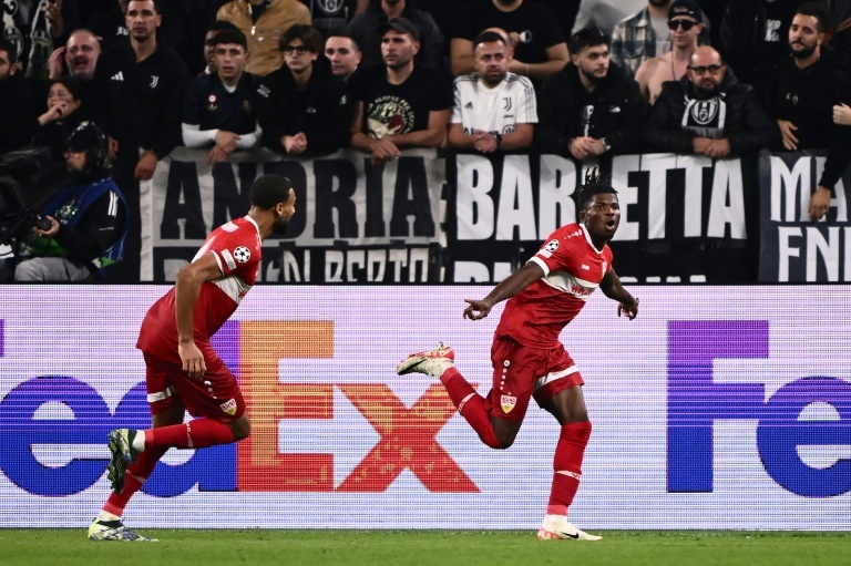 Toure snatches last-gasp win for Stuttgart at Juventus