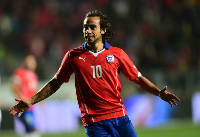 Chile ex-international footballer Valdivia held over rape complaint