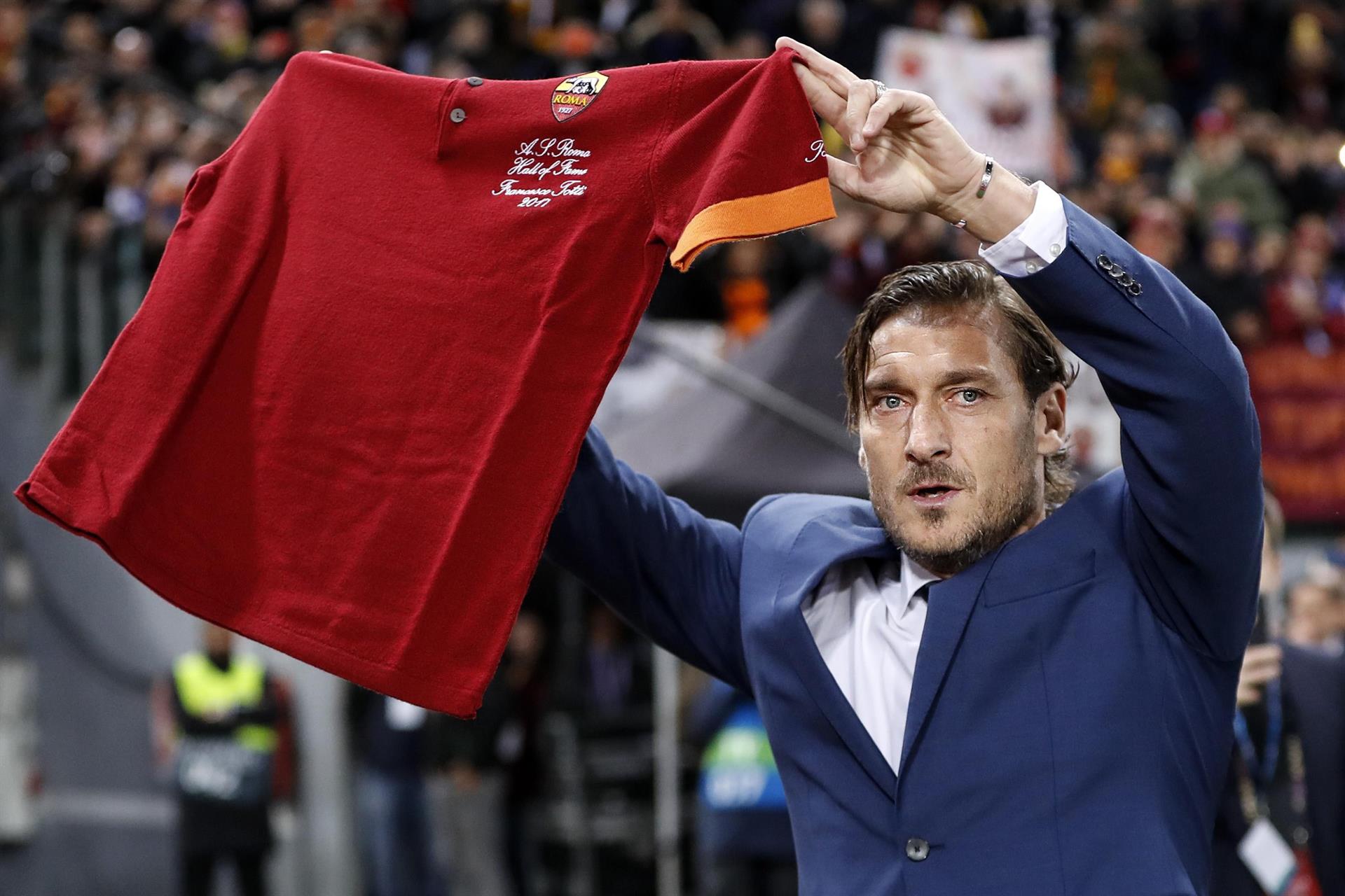 "I'll never say never" - Totti open to come out of retirement