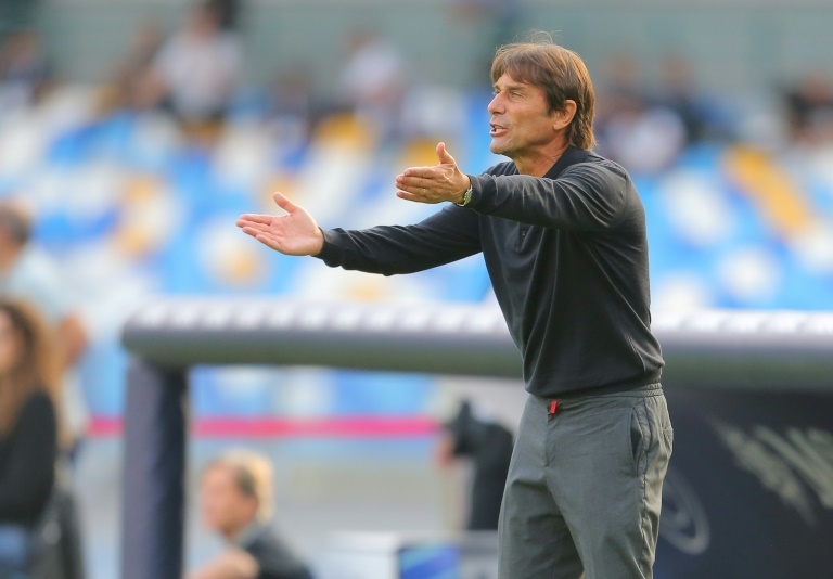 Milan face bogey coach Antonio Conte