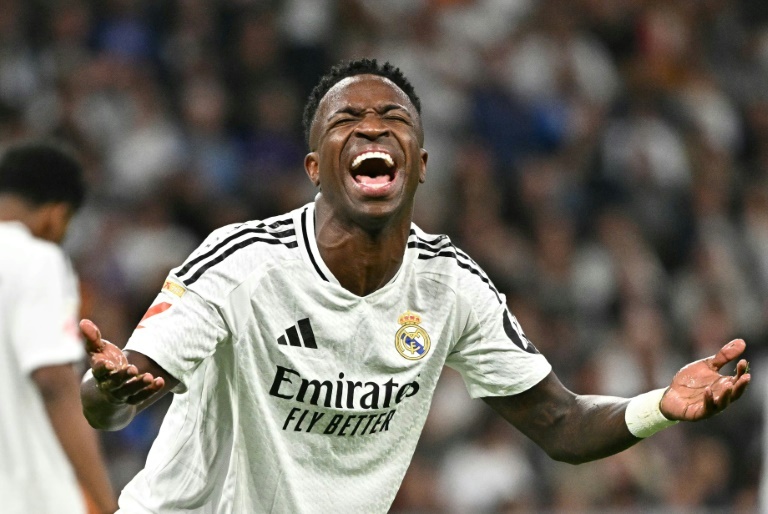 Journalist admits he didn't vote for Vinicius because  "he is not an example of fair-play"