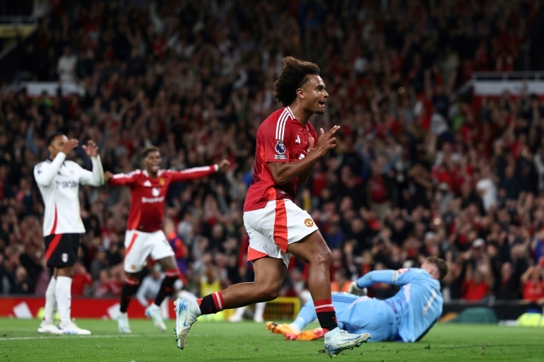 Capello outlines why Zirkzee is struggling at Man United