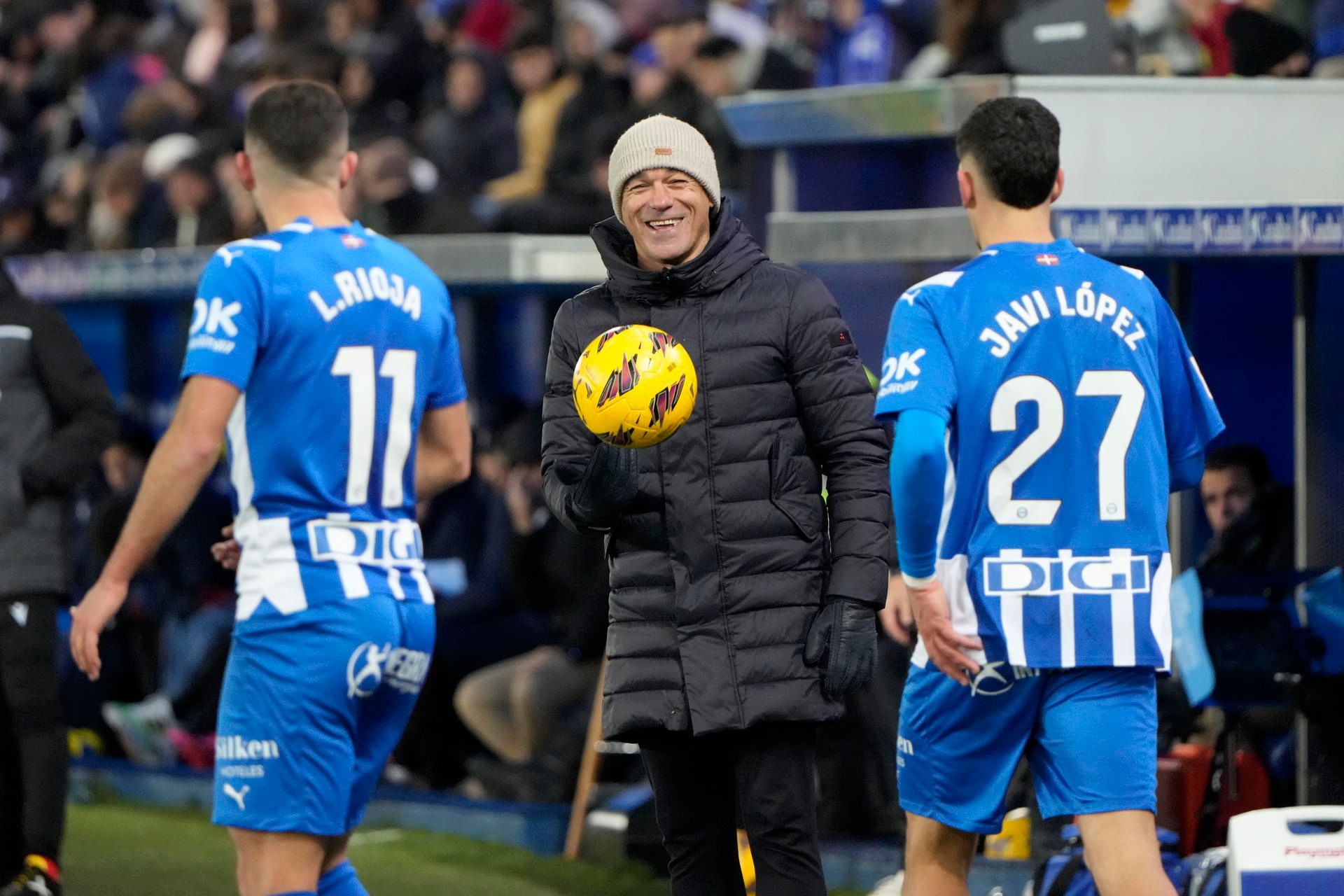 Alaves coach Luis Garcia faces former side Mallorca