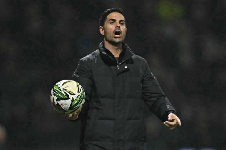 Arsenal 'right in the mix' in Premier League race, says Arteta