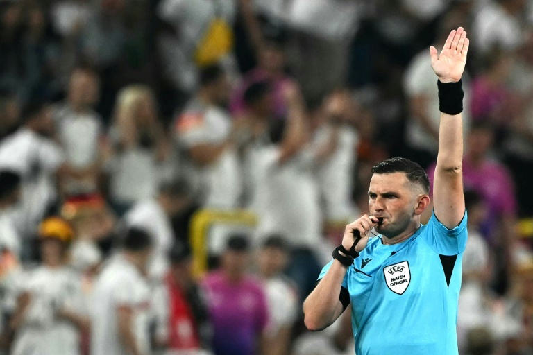 Vincic and Oliver, referees for Madrid and Girona in the Champions League