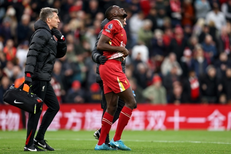 Liverpool boss Slot provides Konate injury update