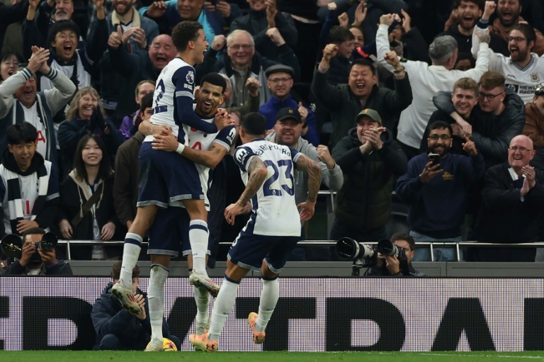 Spurs blow Villa away in second-half rampage