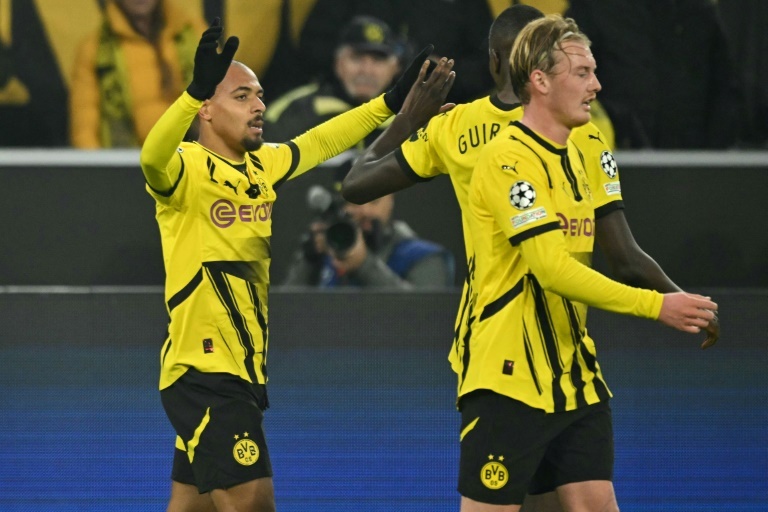 Substitute Malen's late strike fires Dortmund past Sturm Graz