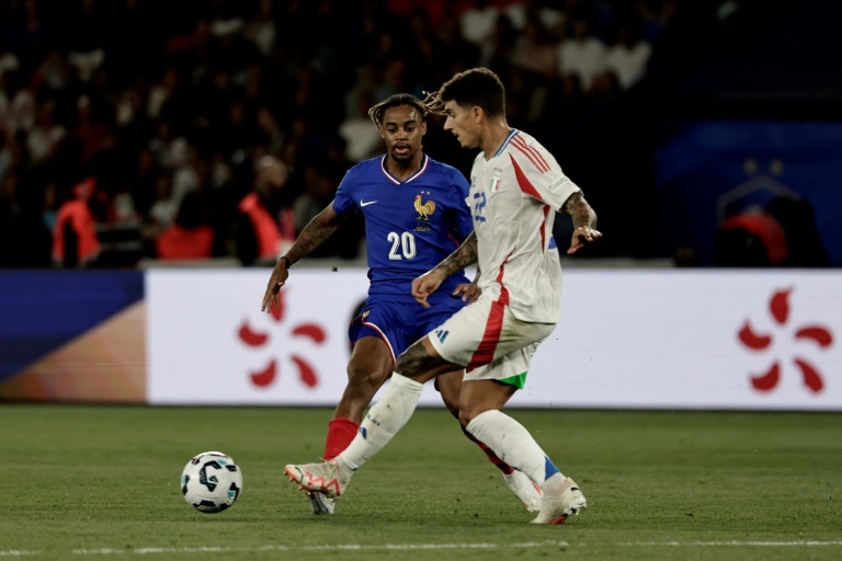 LIVE: Italy v France