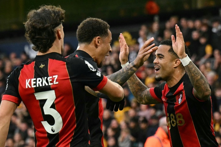 Kluivert's penalty hat-trick makes history, Brentford cruise past Leicester