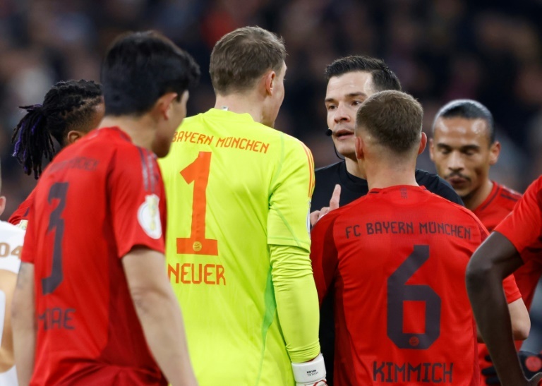 Leverkusen eliminate 10-man Bayern from German Cup