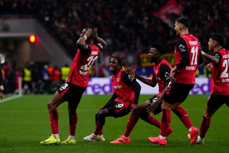 Resurgent Leverkusen find form to keep tabs on runaway Bayern