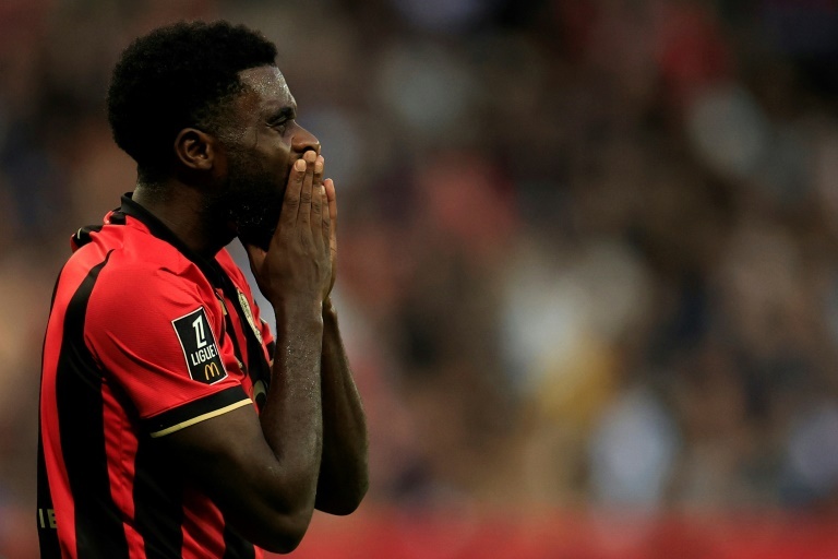 Nice's Boga suffers 'serious muscle injury'