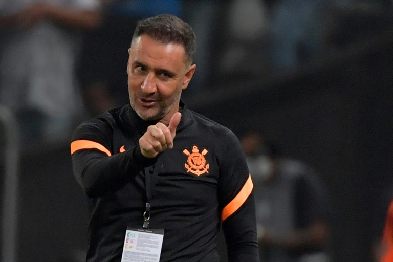 Wolves 'agree deal' to bring in Vitor Pereira as new boss