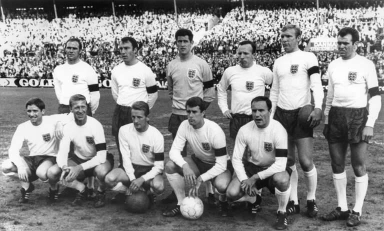 Former England winger Eastham dies aged 88