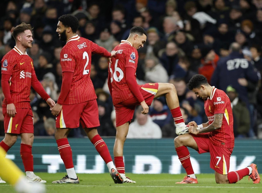 Unstoppable Liverpool crush Spurs in nine-goal thriller