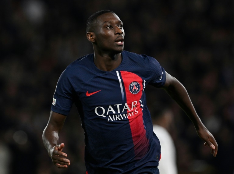 Man Utd and Spurs race as Kolo Muani set to leave PSG in January