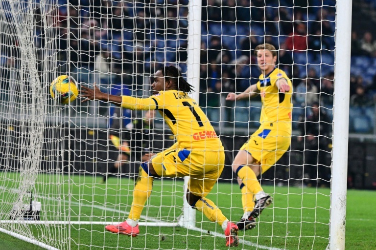 Atalanta hold Serie A lead with late leveller at Lazio