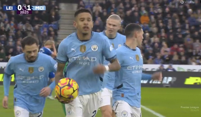 Savinho scores his first goal for Man City against Leicester