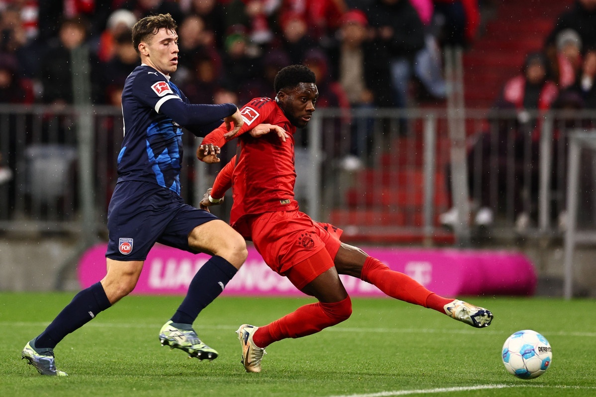 Davies set for Bayern extension as Real Madrid interest vanishes