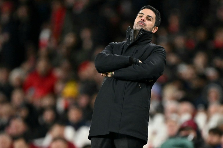 Arsenal boss Arteta mocked by League Cup organisers after 'tricky' ball excuse