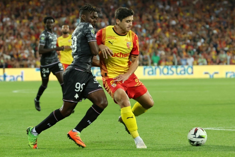 Man City advance deal for Lens defender Khusanov