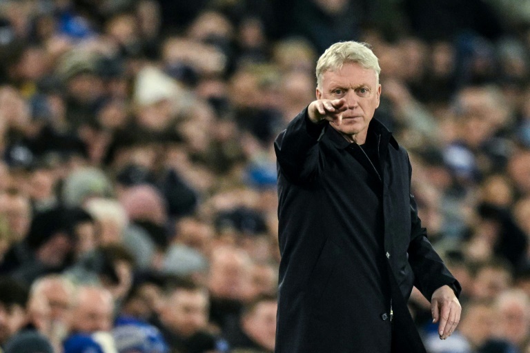 Everton boss Moyes 'under no illusions' after defeat against Villa