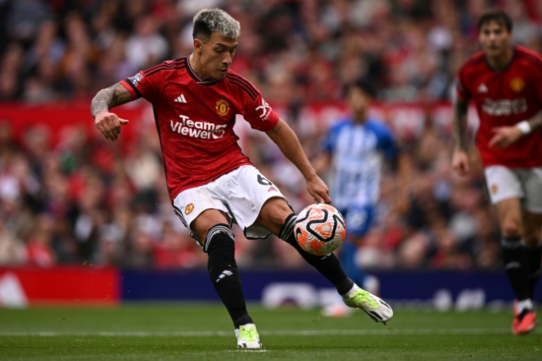 Lisandro Martinez scores to give United get narrow win at Fulham