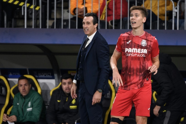 Aston Villa manager Emery interested in reunion with Villarreal's Foyth