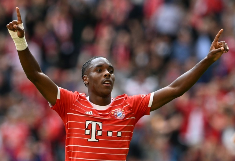 Chelsea target Mathys Tel determined to stay at Bayern despite lack of minutes