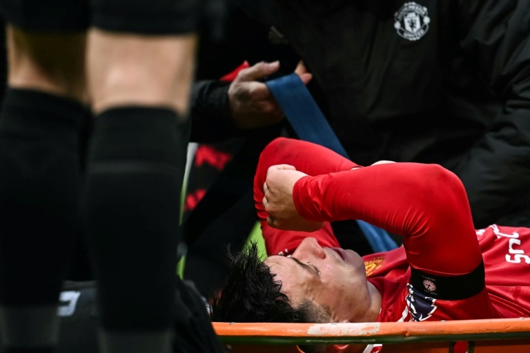 Amorim concerned by 'serious' Martinez injury in latest Man Utd defeat