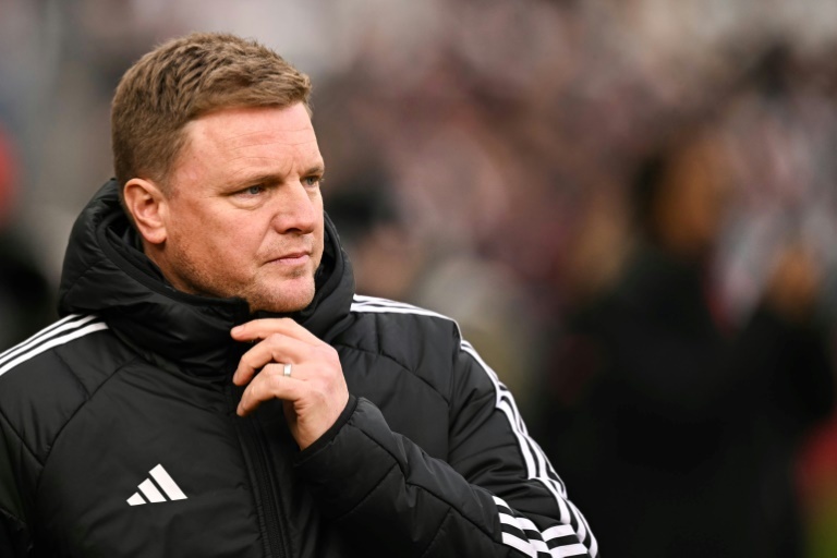 Howe aims for 'unity' after unwanted January sales at Newcastle