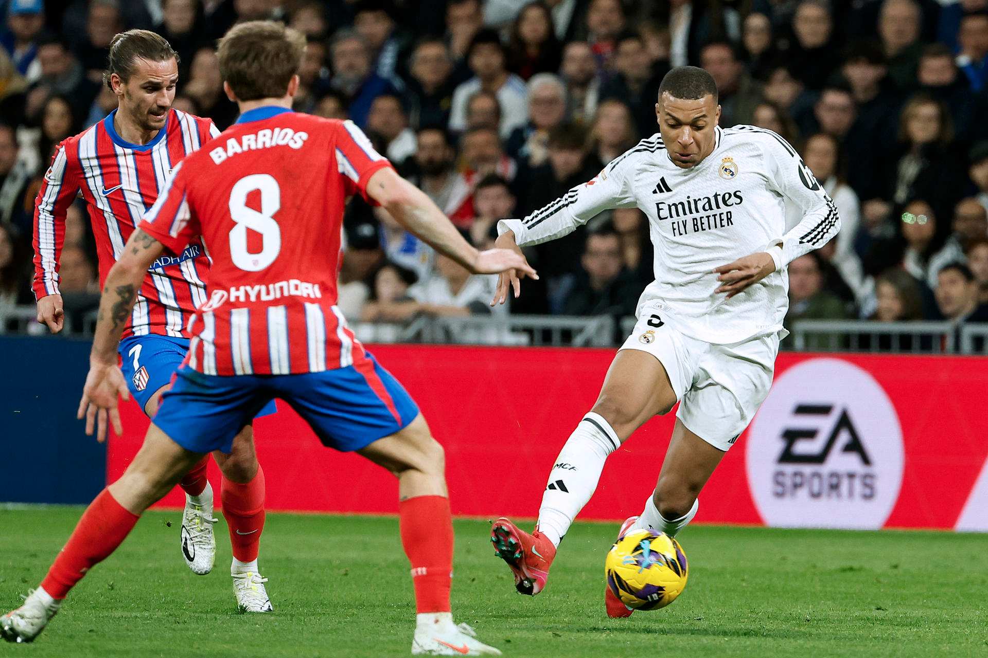 Real Madrid hold Liga lead after derby draw with Atletico