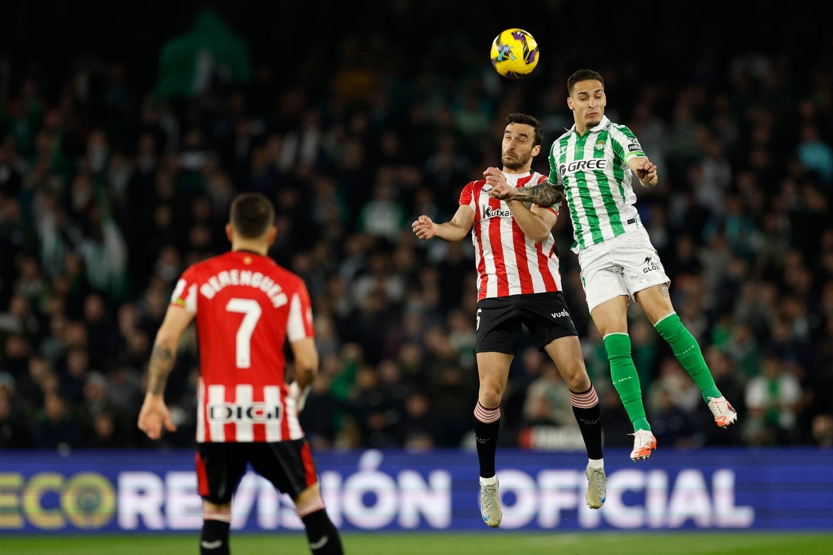 Real Betis CEO hints at Man Utd's Antony stay beyond loan spell