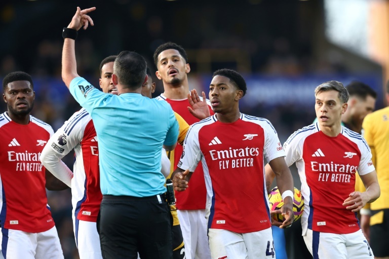 Arsenal fined by FA for response to overturned Lewis-Skelly red card