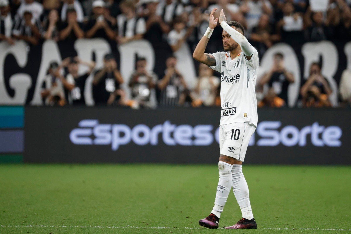 "Rediscovering joy": Neymar's emotional resurgence at Santos