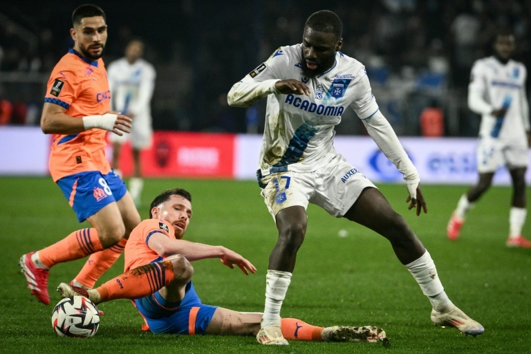 Marseille crash at Auxerre in Ligue 1