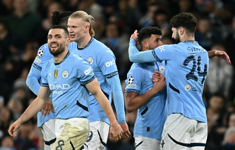 Manchester City fight back to progress to FA Cup quarters